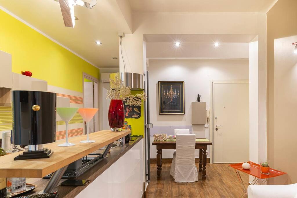Lily'S - Near Harbor And Downtown With Terrace - Italy Flat Vacation Appartement Genua Buitenkant foto