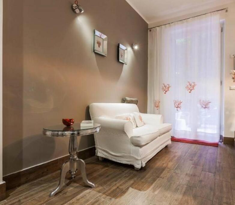 Lily'S - Near Harbor And Downtown With Terrace - Italy Flat Vacation Appartement Genua Buitenkant foto