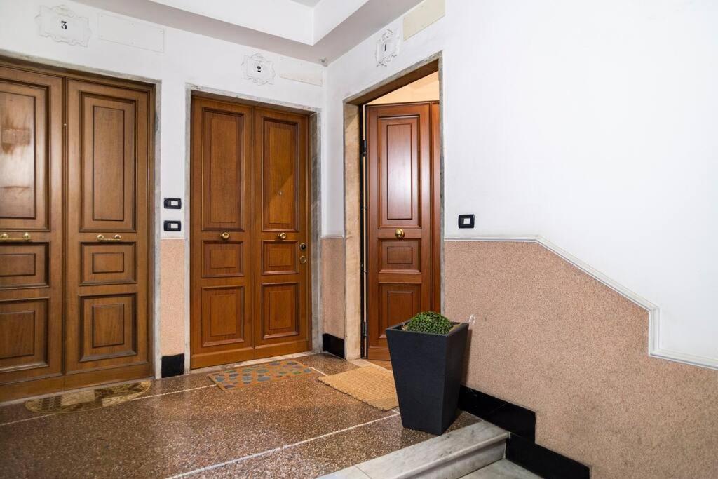 Lily'S - Near Harbor And Downtown With Terrace - Italy Flat Vacation Appartement Genua Buitenkant foto