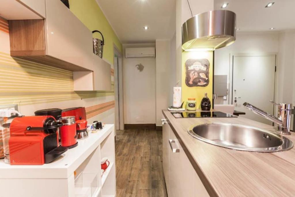 Lily'S - Near Harbor And Downtown With Terrace - Italy Flat Vacation Appartement Genua Buitenkant foto